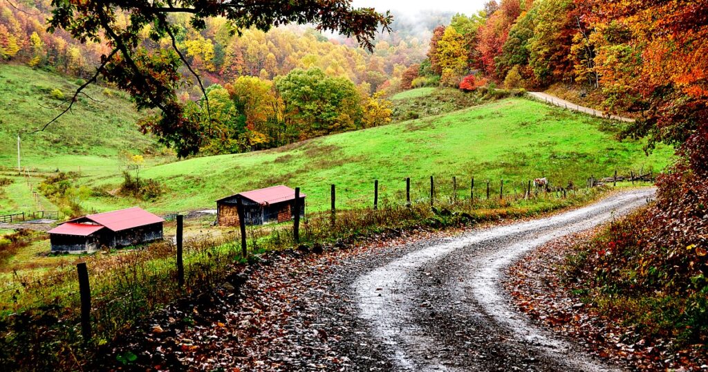 West Virginia Farm Road